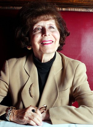 Comden, Betty - hier klicken